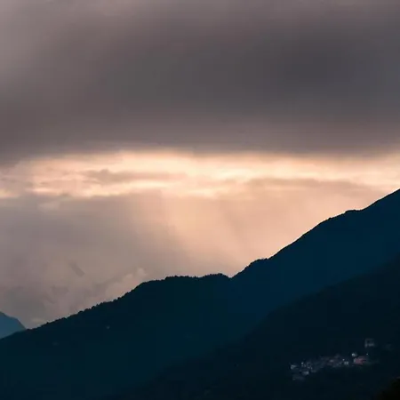 דירה In Setting *